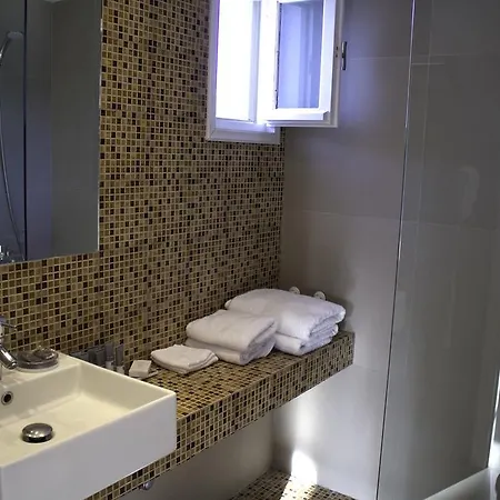 Hotel Almira - Seafront - Paros Naoussa