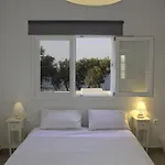 Almira - Seafront - Paros נאוסה