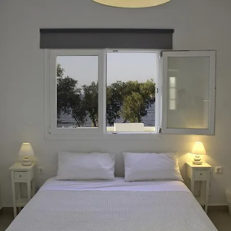 Almira - Seafront - Paros ナウサ