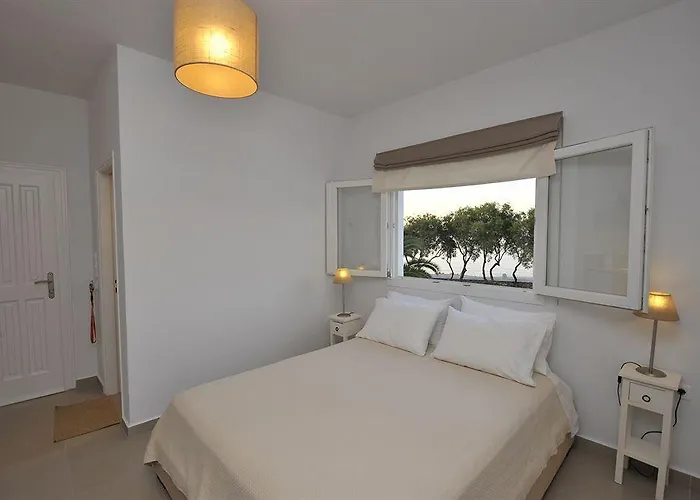 Hotel Almira - Seafront - Paros Naoussa